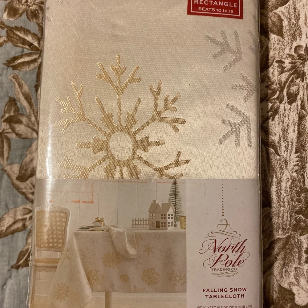 JCP North Pole Trading Damask Ivory Falling Snow Tablecloth Rectangle 60x102 NEW